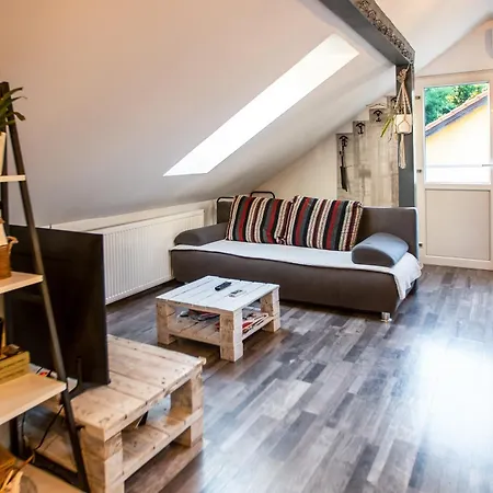 Appartement Luminous Attic In Central *